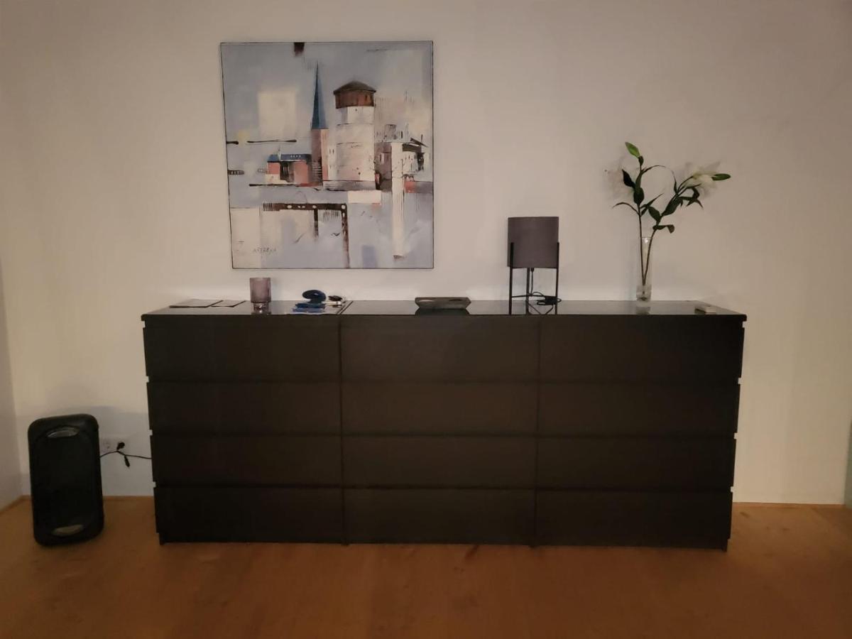 Tritt Ein Bring Glueck Herein - Exquisite 75 Qm - Messenaehe - Parkplatz - Flughafennaehe Ντίσελντορφ Εξωτερικό φωτογραφία