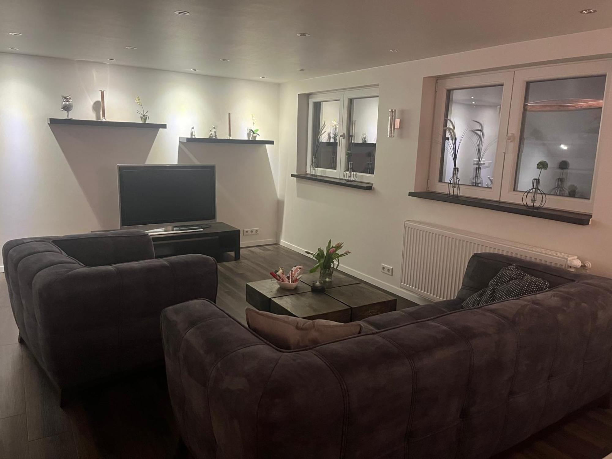 Tritt Ein Bring Glueck Herein - Exquisite 75 Qm - Messenaehe - Parkplatz - Flughafennaehe Ντίσελντορφ Εξωτερικό φωτογραφία