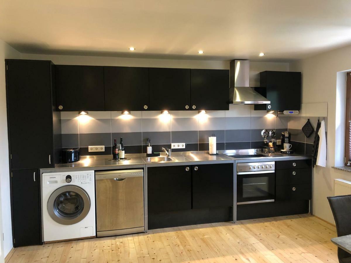 Tritt Ein Bring Glueck Herein - Exquisite 75 Qm - Messenaehe - Parkplatz - Flughafennaehe Ντίσελντορφ Εξωτερικό φωτογραφία